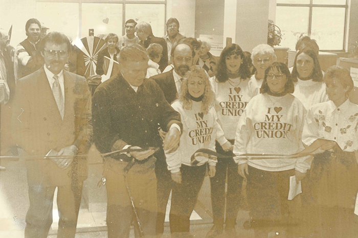 ribbon cutting of new West Salem branch in 1994